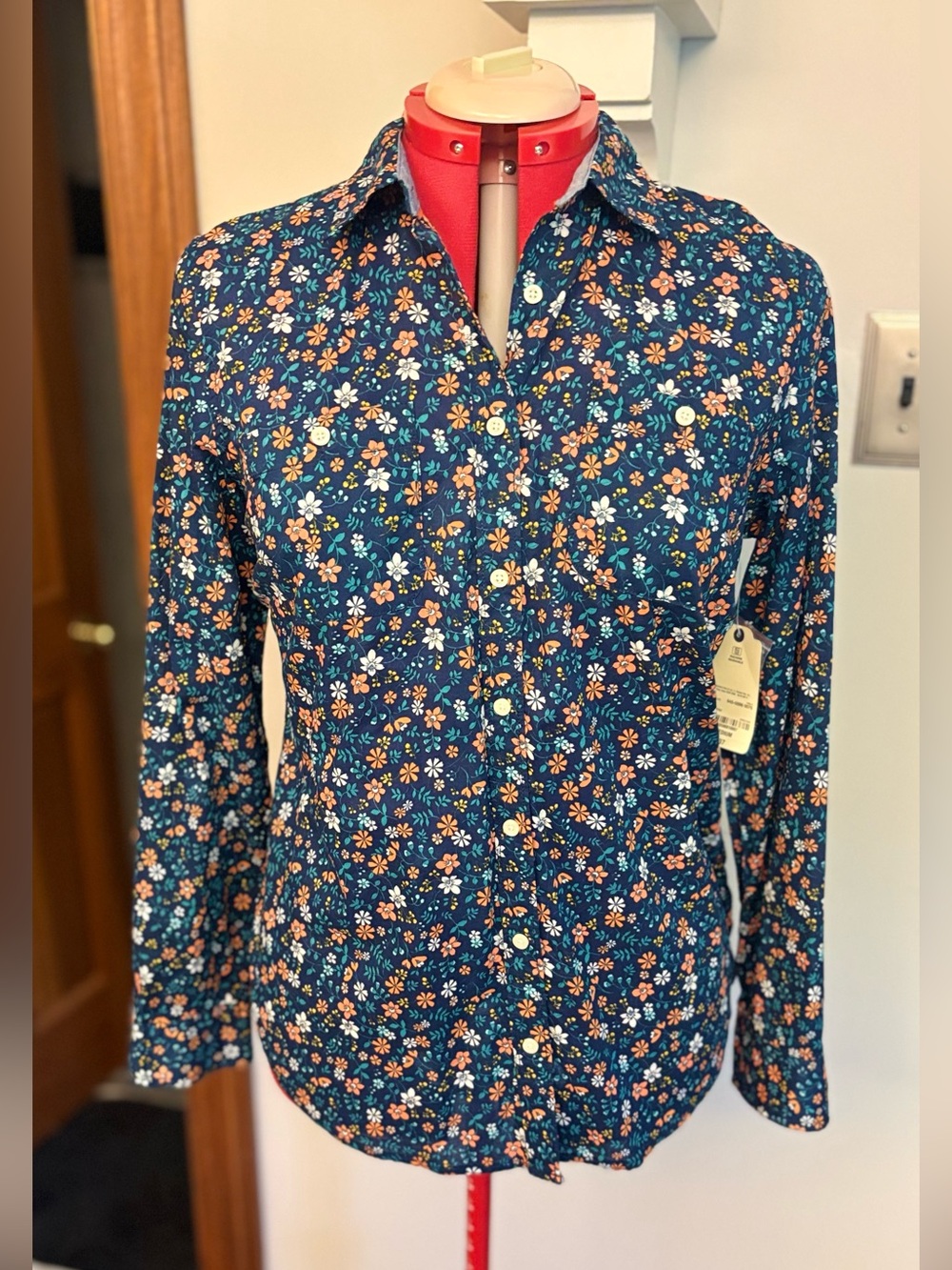 Ladies Navy Floral Button-Up Shirt Size M- Fall Casual